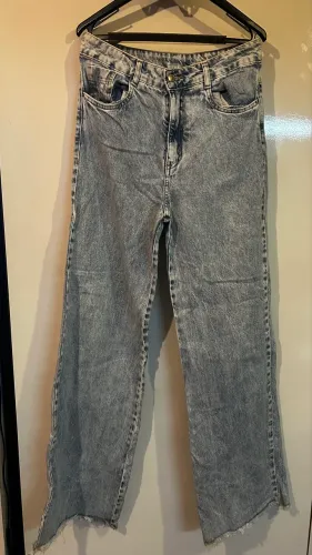 Calça jeans naraka clara 