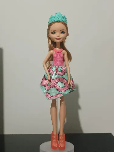 Boneca Ever After High Ashlynn Ella