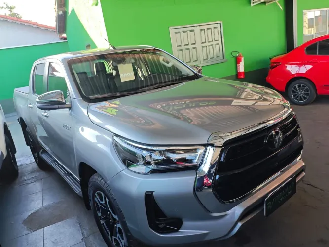 Toyota Hilux CD SRX 4X4 2.8 TDI 16V Diesel Aut. 2024
