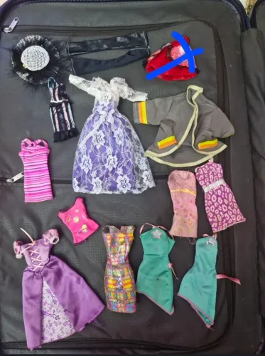 Lote de roupas para Barbie, Princesa Disney, Monster High e Ever After High