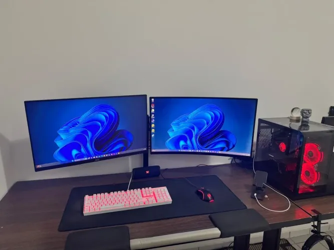 Suporte Duplo para Monitores Brateck