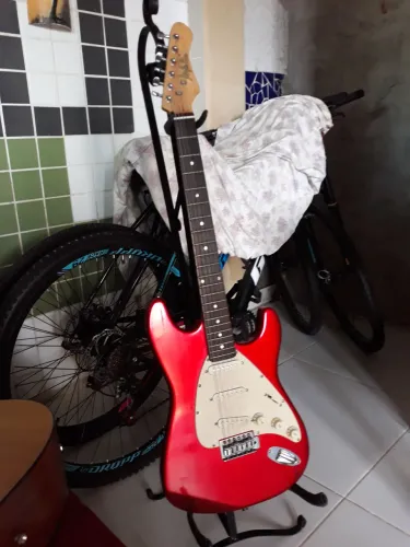 Guitarra dolphin 