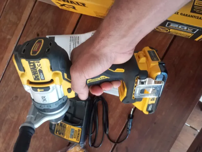 FURADEIRA PARAFUSADEIRA DEWALT DCD 1007 INDUSTRIAL