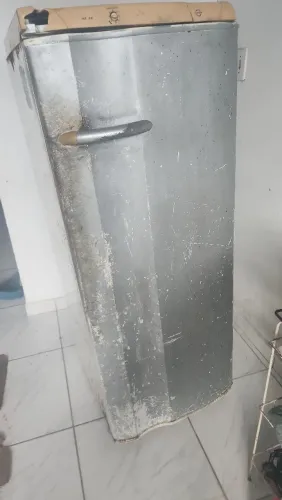 Geladeira usado pra vender e trocar