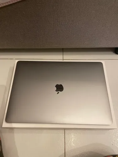 macbook pro 2019 15