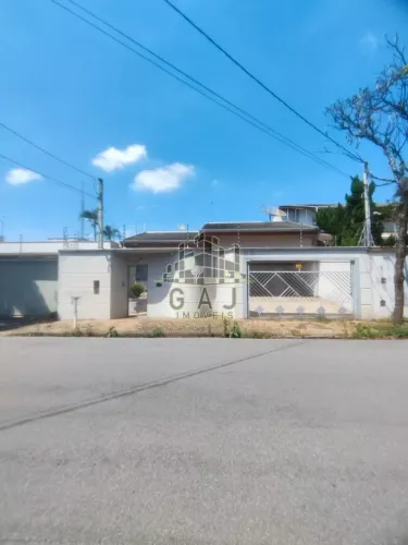 Casa residencial com 192m² de construção e 3 dormitórios - Vila Santa Catarina - Americana
