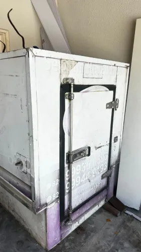 VENDE-SE Caixa Baú térmico para Saveiro ou Strada.