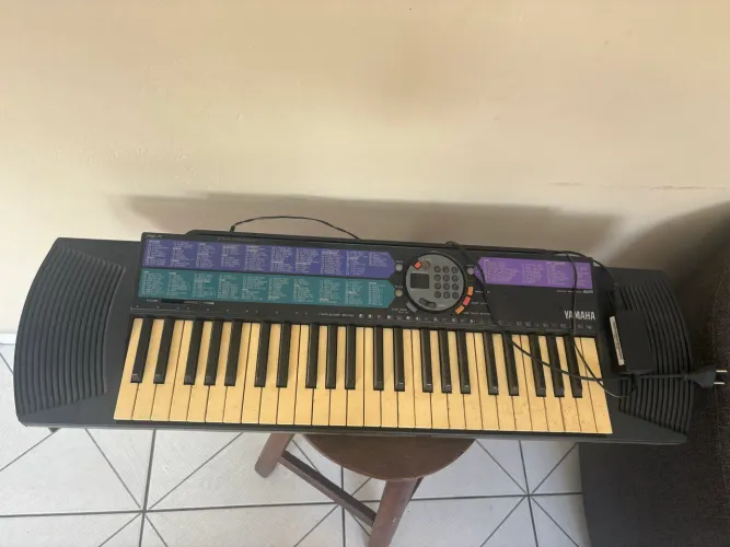 Teclado musical yamaha