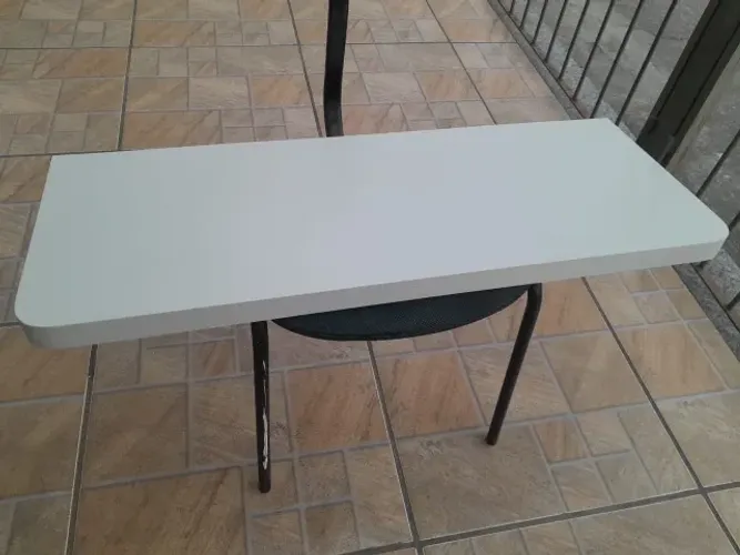 Mesa Retrátil branca em MDF Resistente à água R$280,00 !!!