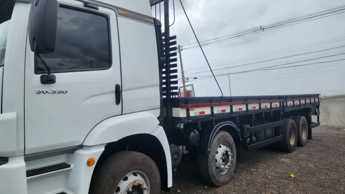 Caminhão 30330 bitruck