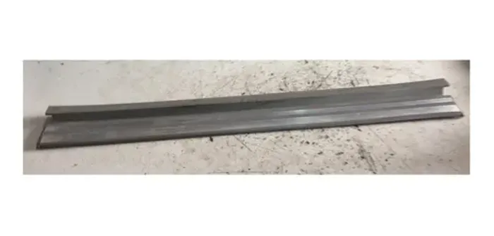 Soleira Porta Dianteira Esquerda Mercedes E200 1997