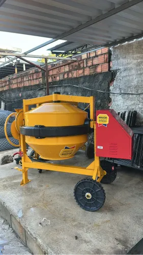 Betoneira 400L 220v menegotti locação 