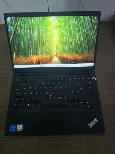 Notebook Lenovo ThinkPad E14 gen 4 i5 12th 16gb ram 256ssd top