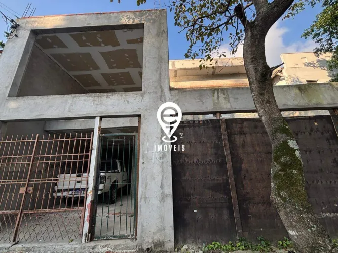 Sobrado à Venda, 6 Quartos, 3 vagas no Itaim Bibi - São Paulo / SP