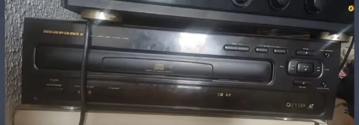 MARANTZ MULTI LASER DISC PLAYER LV520