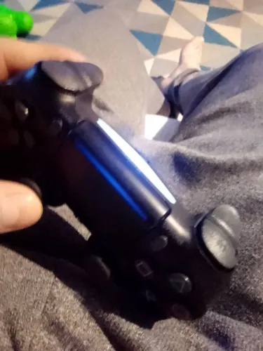 Play 04 semi novo.