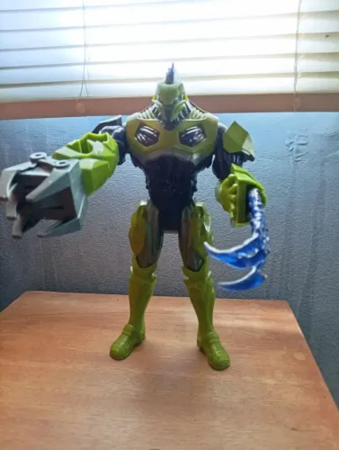 Boneco Raro Toxzon Bio Bomba Max steel Mattel Usado