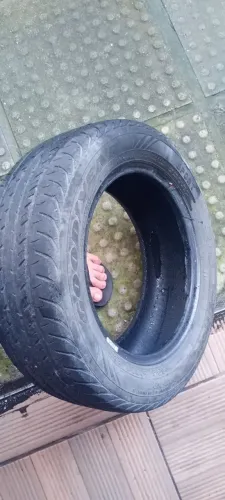 PNEU GOODYEAR 185 / 60 / 14 