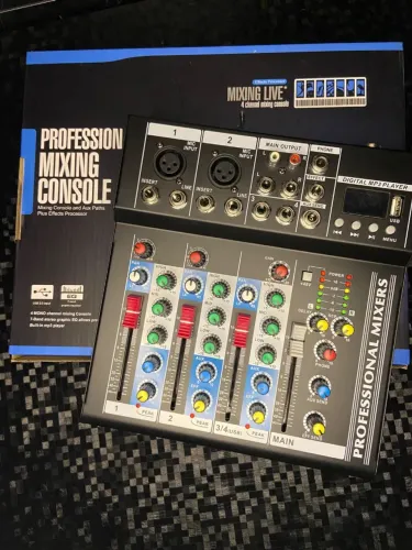 *Mesa de Som 4 Canais Mixing Live F4-MB PROFESSIONAL MIXING CONSOLE*