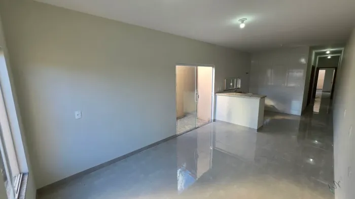 Casa 3/4 sendo uma suíte atrás da faculdade ulbra