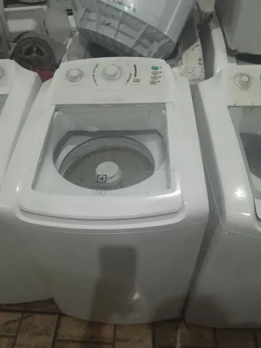Vendo esta maquina eletrolux 10 kg fuciona perfeitamente 3 mes de garantia 