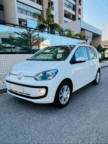 Volkswagen Up! High 1.0 TSI Total Flex 12V 5P 2017