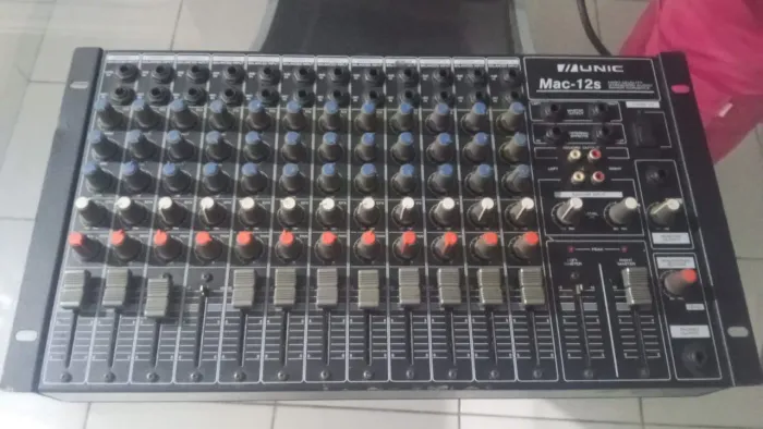 Mesa de som