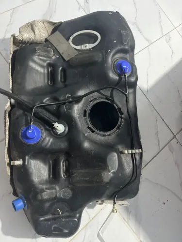 Tanque de combustível cruz 2014