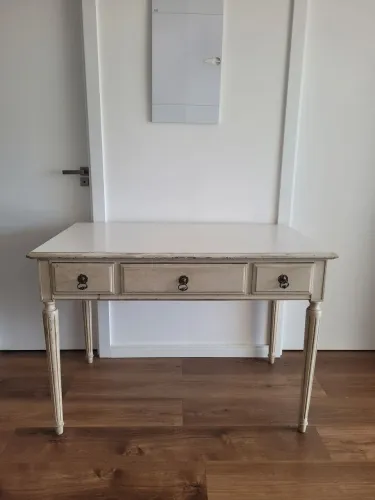 Escrivaninha / Aparador/Penteadeira - Estilo Provençal em Pátina com 3 Gavetas