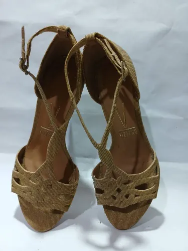 Sandália Feminina Dourada Vizzano