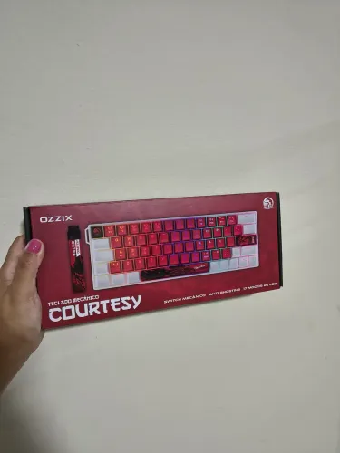 Teclado Mecânico COURTESY