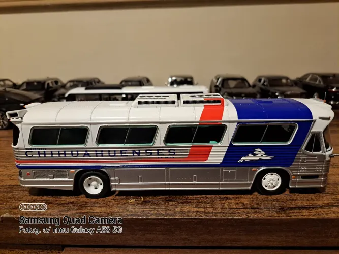 Miniatura ônibus mexicano , todo em metal escala 1/43