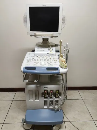Ultrassom Toshiba Nemio XG SSA-590A com 3 sondas - Bem conservado