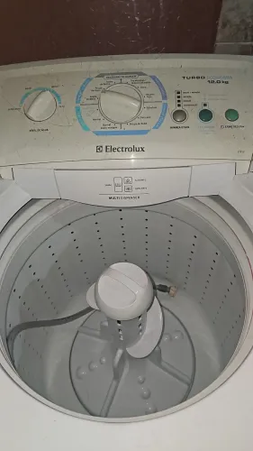 Máquina de lavar Electrolux 12 quilos
