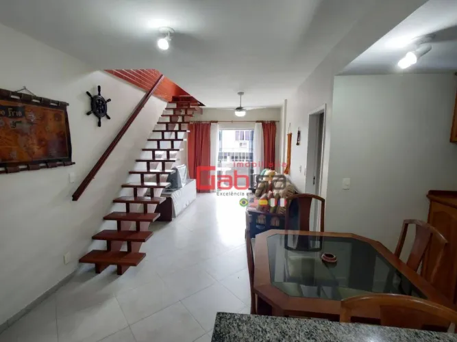 Cobertura com 2 dormitórios para alugar, 120 m² por R$ 3.717,79/mês - Centro - Cabo Frio/R