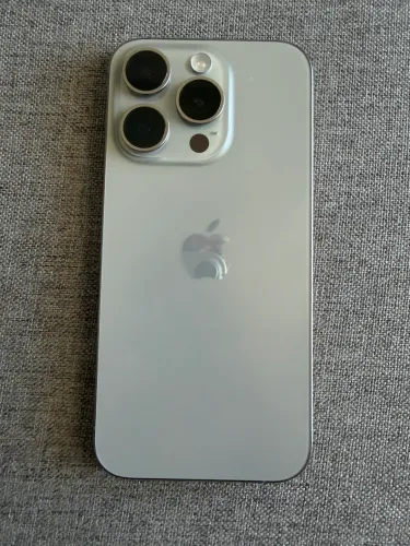 iPhone 15 pro 128gb