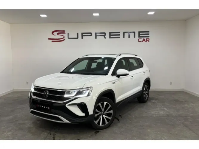 Volkswagen Taos Highline 2023 (TETO SOLAR)