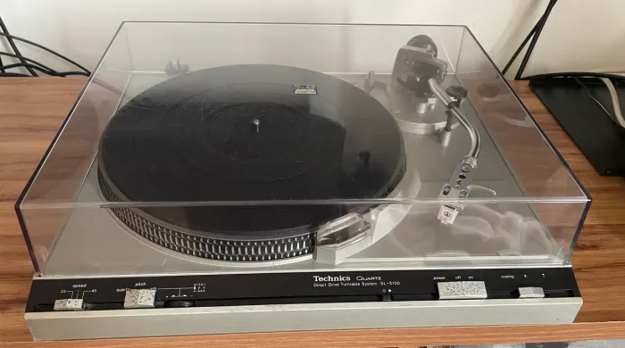 Toca disco Technics SL 5100 Direct Drive Quartz