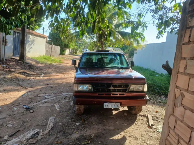 Chevrolet D-20 S / Luxe 3.9/4.0 Diesel 1991