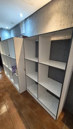 2 Armário Colmeia Mdf (closet Loias Roupas Expositor) Cor Branco