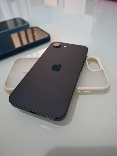 Iphone 16e Preto 128GB + Capa Protetora (Nunca Usado)