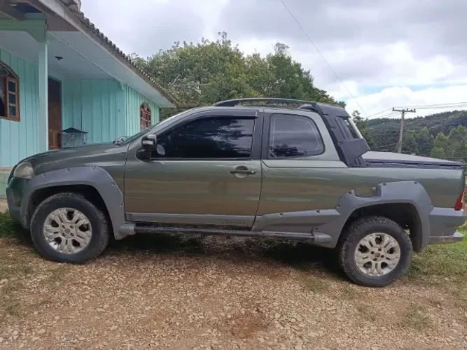 Fiat Strada Adventure1.8/ 1.8 Locker Flex CD 2011