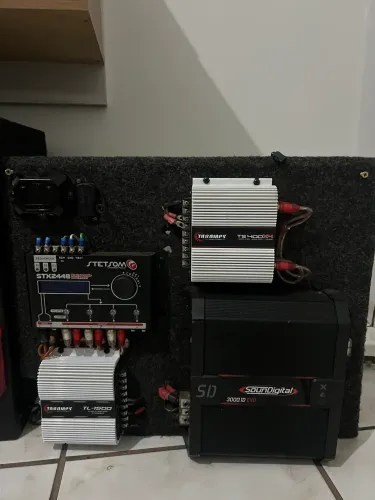 Vendo som automotivo 