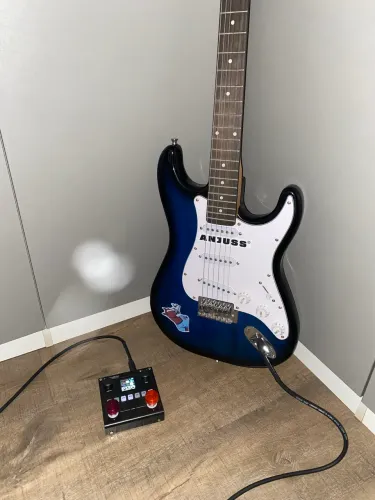 guitarra stratocaster + cabo