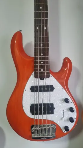 Baixo Music Man Sting Ray HS americano (fender sire fodera sadowsky warwick lakland xotic