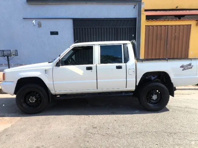 Mitsubishi L200 GL 2.5 4X4 CD Diesel 2007