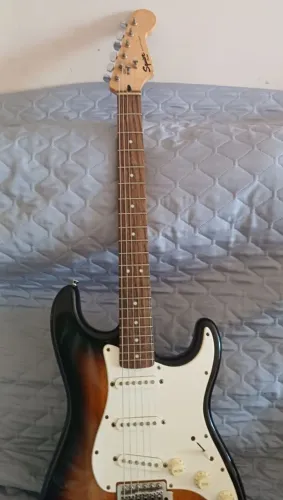 Guitarra fender Squier