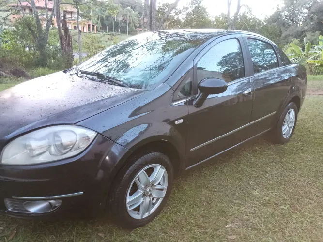 Fiat Linea LX 1.9/ 1.8 Flex 16V 4P 2011