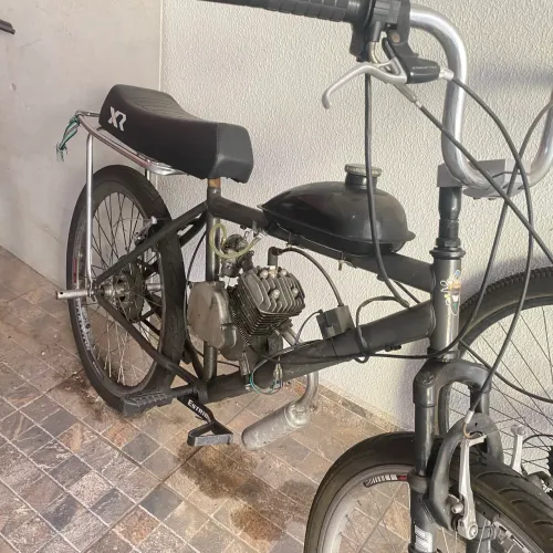 Vendo motorizada 80 cc