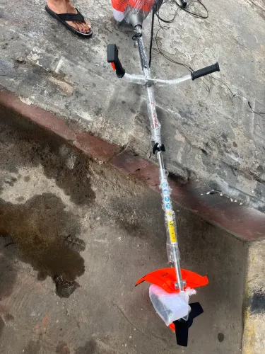 Vende-se roçadeira nova lacrada stihl fs 290